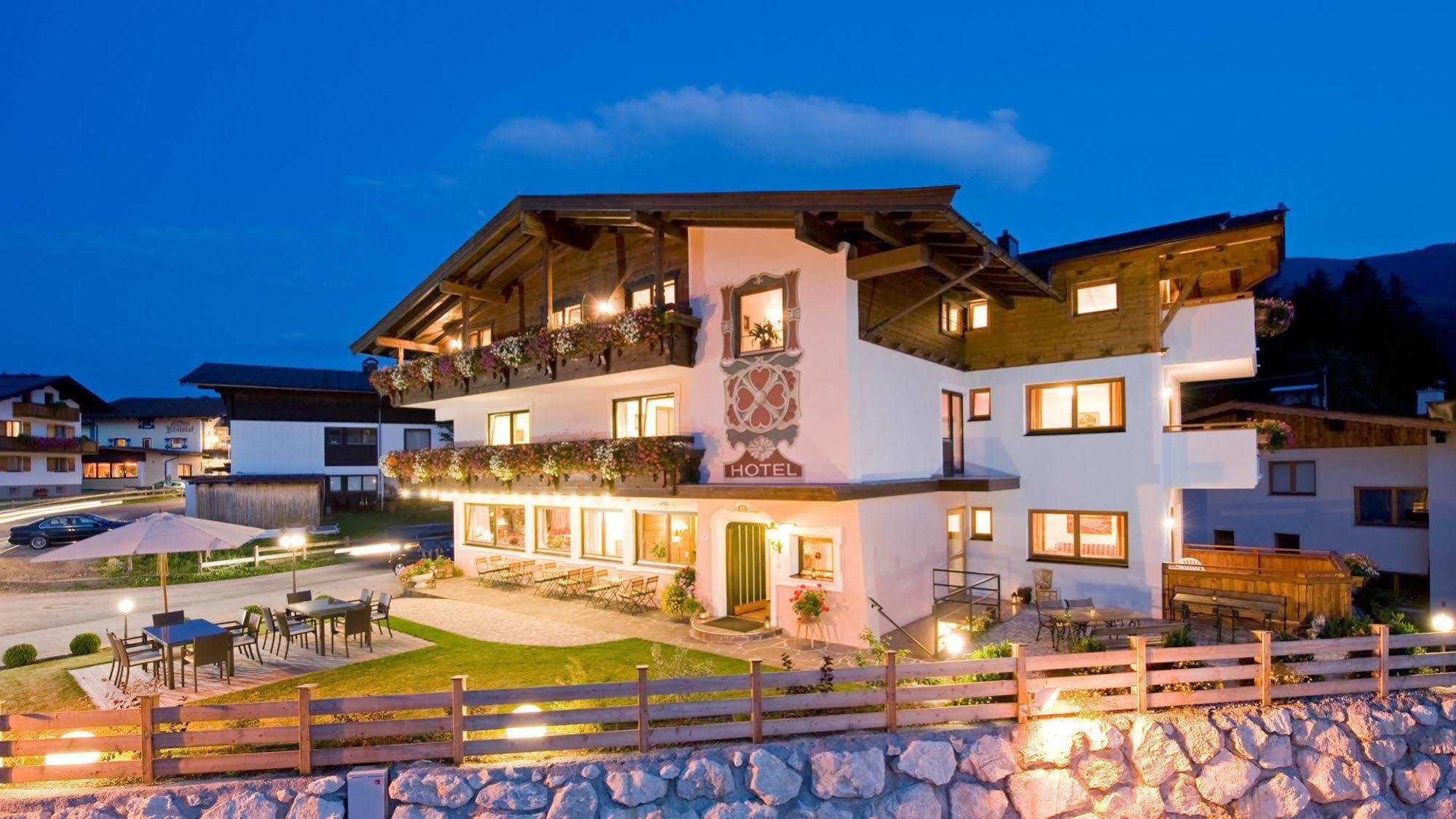 Landhotel Foehrenhof Ellmau Exterior foto